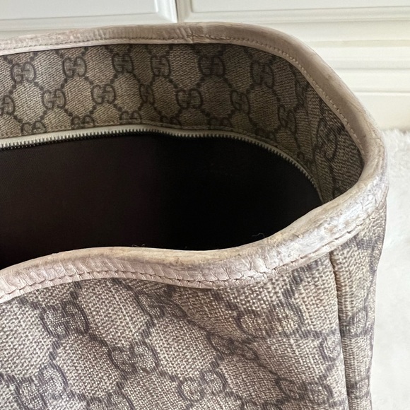 🚫SOLD🚫 Authentic Gucci Monogram Tote - Picture 13 of 15